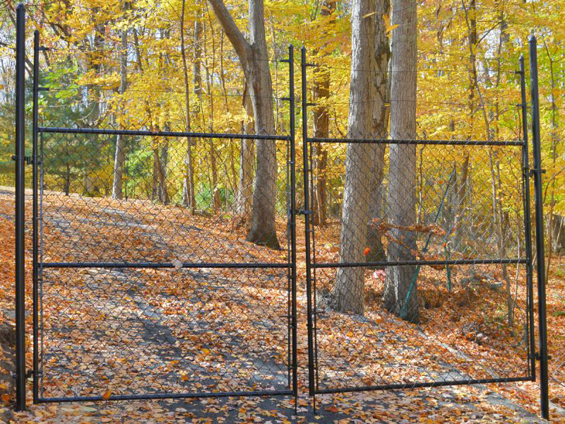 Chain link security fencing in Mahopac New York