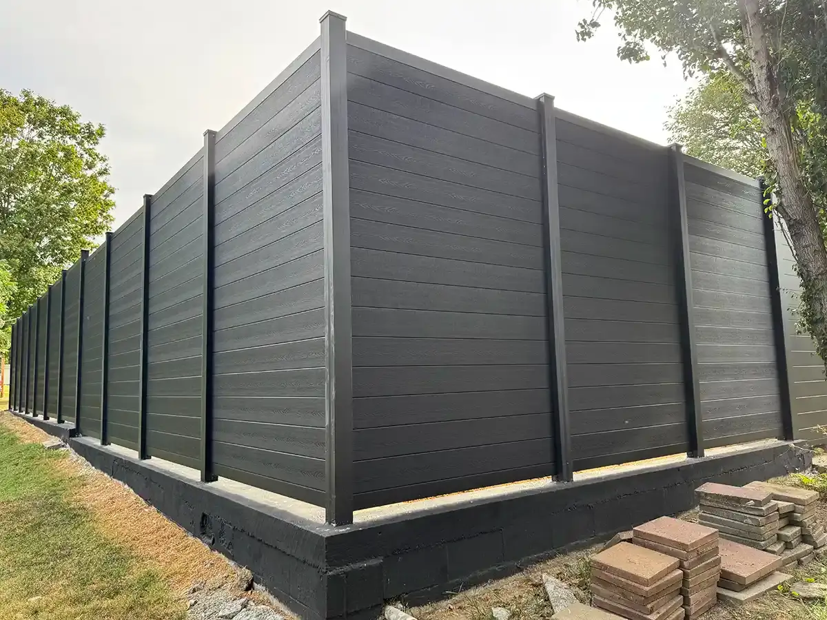 Composite fence installation company 05