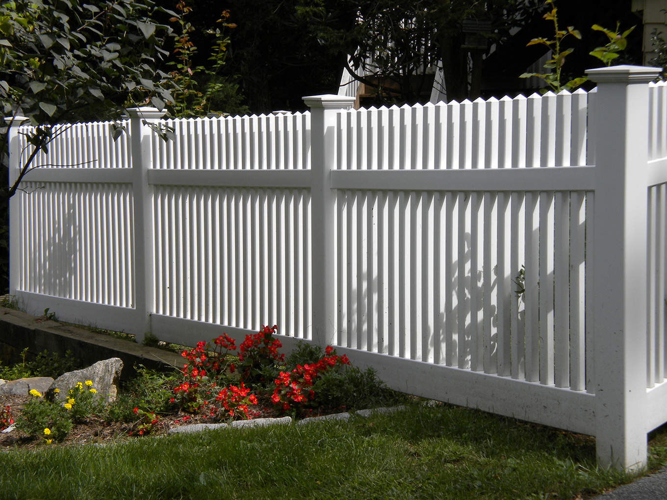 Photo of a vinyl fence from a New York fencing contractor