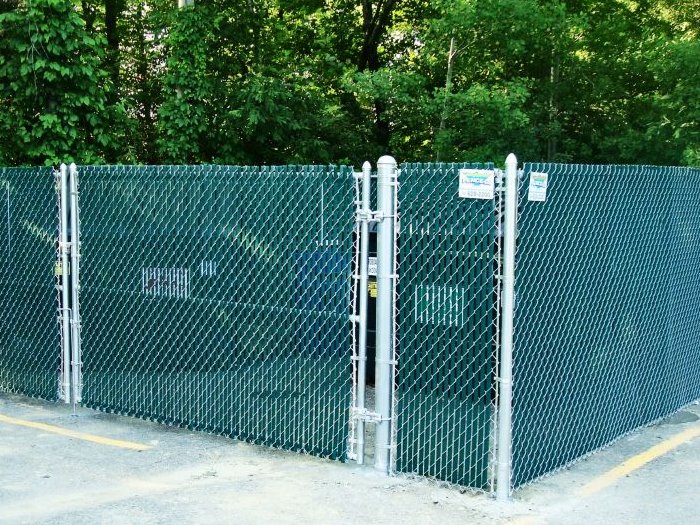 Chain Link fence - Chain Link Dumpster Enclosures style