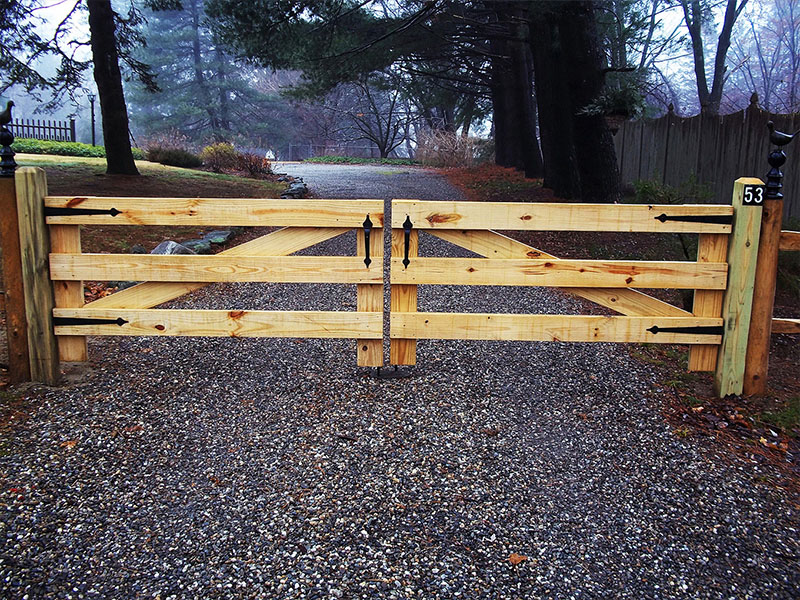 Ridgefield CT horizontal style wood fence