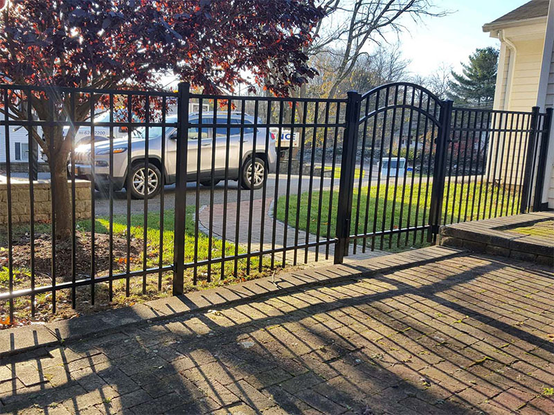 Valley Cottage New York aluminum fence installation company